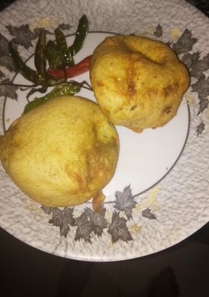 A picture of Aaloo chop/bonda.