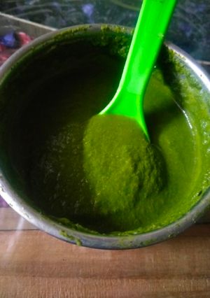 हरी चटनी (Hari chatni in recipe in hindi) रेसिपी मुख्य फोटो
