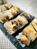 Rollitos de arroz con berenjena y queso de cabra con agave