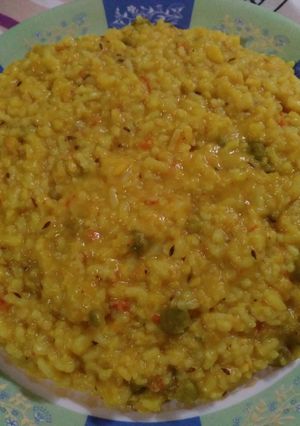 A picture of Khichdi.