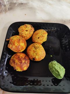 मिश्र डाळीची पोष्टीक आप्पे (appe recipe in marathi) रेसिपी चे मुख्य फोटो