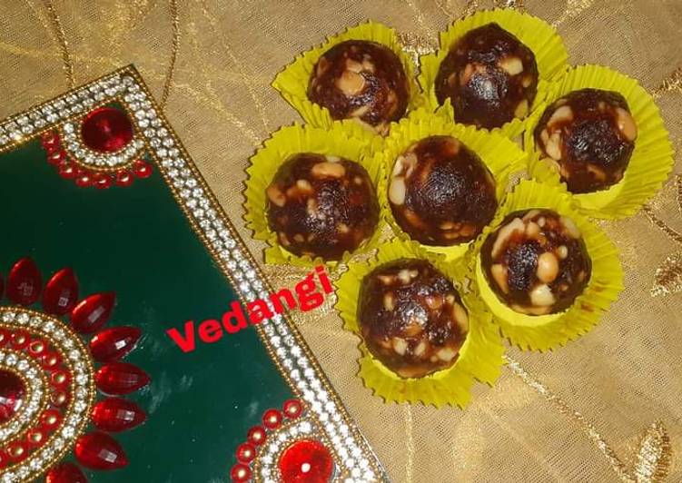 Step-by-Step Guide to Make Super Quick Homemade Dates&amp; Peanut Ladoos