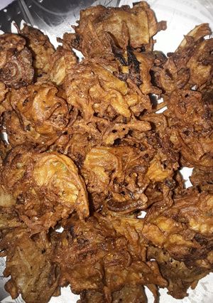 A picture of Lacha pakoray.