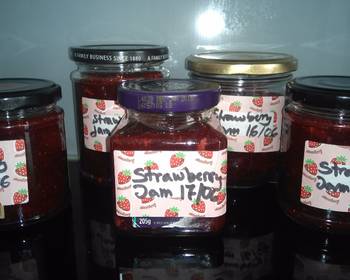 Easy Serving Recipe Strawberry jam Restaurant Style