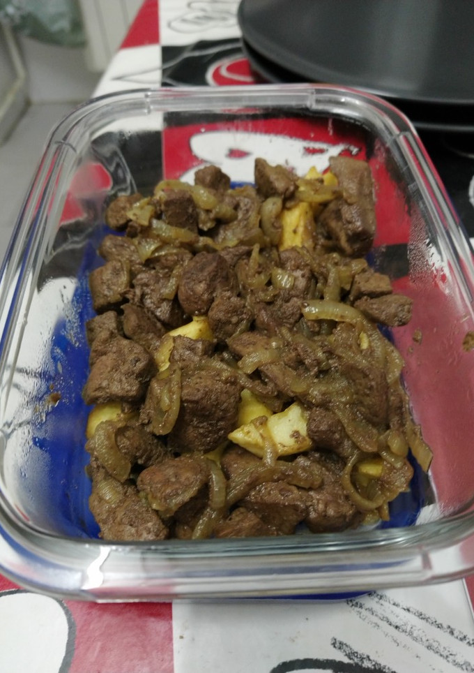 Una foto de 🍴 Hígado encebollado