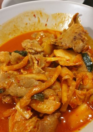 รูปของ หมูคุโรบุตะชาบูผัดกิมจิ