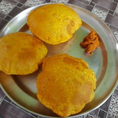 Besan ki puri A picture of Besan ki puri.