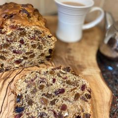A picture of Fat free moist tea loaf.
