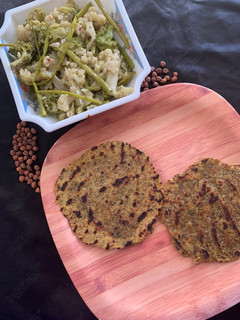 A picture of Brown chana jowar roti.