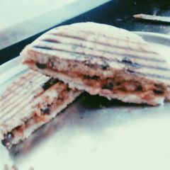 A picture of Stuff kulcha, sandwich.