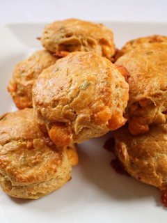 Foto de Scones de Queijo Cheddar e Paprika