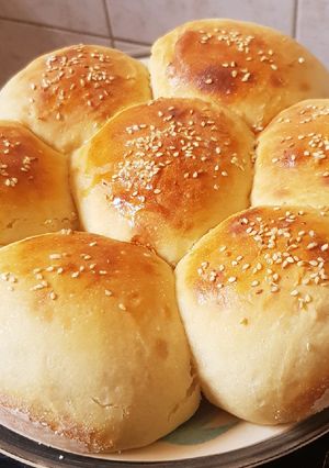 A picture of Dinner rolls.