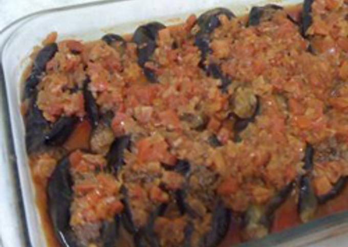 Step-by-Step Guide to Make Award-winning Casserole of eggplants stuffed with ground meat - sheikh el mehshi