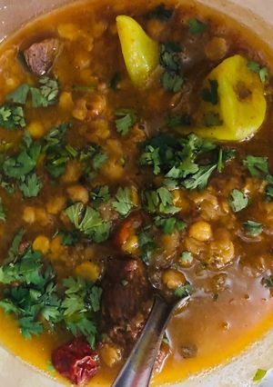 A picture of Chaney ki daal gosht.