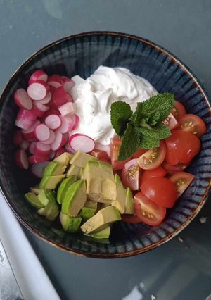 Une photo de Petits suisses 0% et crudités