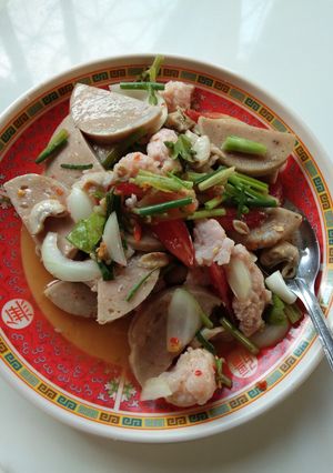 รูปของ ยำไส้ตันหมูเด้งหมูยอ