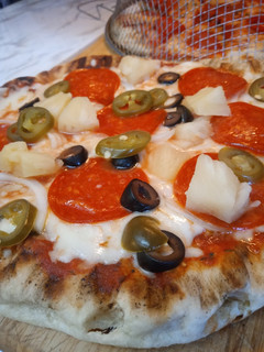 A picture of Grilled 🍕 Pizza.