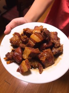 Hình của món Thịt kho tàu.