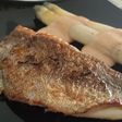 Mero del Pacífico a la Plancha con Espárragos Blancos y Mayonesa de Kimchi y Soja