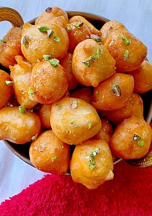 A picture of Instant sweet medu vada.