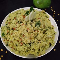 A picture of Raw mango rice.