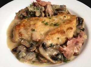 Foto resep Chicken Supreme with Mushroom and Smoked Beef in Cream Sauce