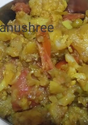 A picture of Cauliflower Sabzi.