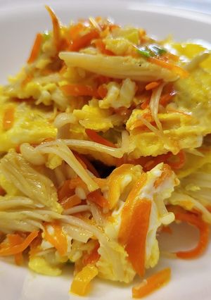 紅蘿蔔金針菇炒蛋 的食譜成品照片