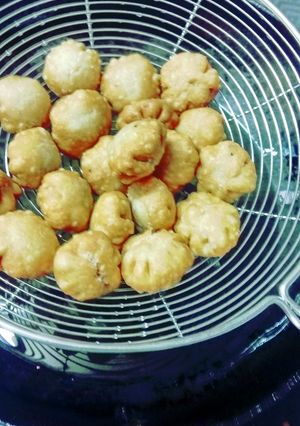 सुखी कचोरी(sukhi kachori recipe in hindi) रेसिपी मुख्य फोटो