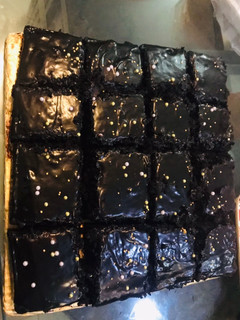 A picture of Fudge brownies.