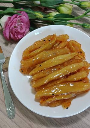 Hình của món Mứt ổi dẻo chua cay.
