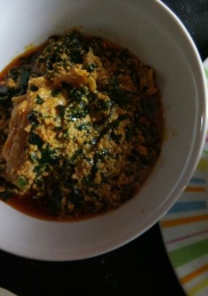 A picture of Chicken Egusi Soup.