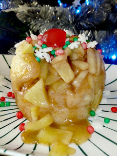 Una foto de Mug cake de manzana y canela