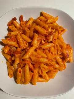 Una foto de Macarrones con bacon