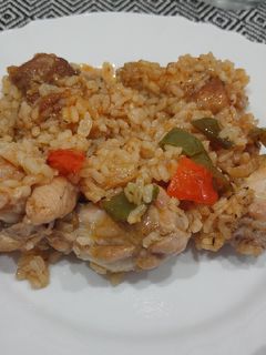 Una foto de Arroz de carne y verduras