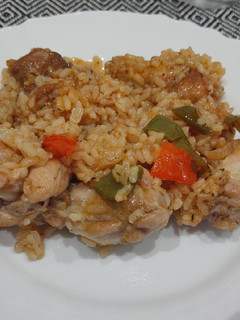 Una foto de Arroz de carne y verduras