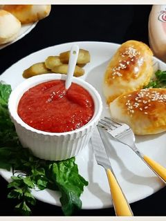 عکسی از دستور سس قرمز خانگی