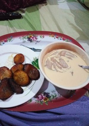 A picture of Fresh Pap (Ogi) and Fried Plantain.