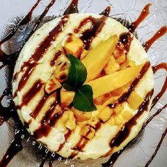 Chocolate Mango Cheesecake A picture of Chocolate Mango Cheesecake.