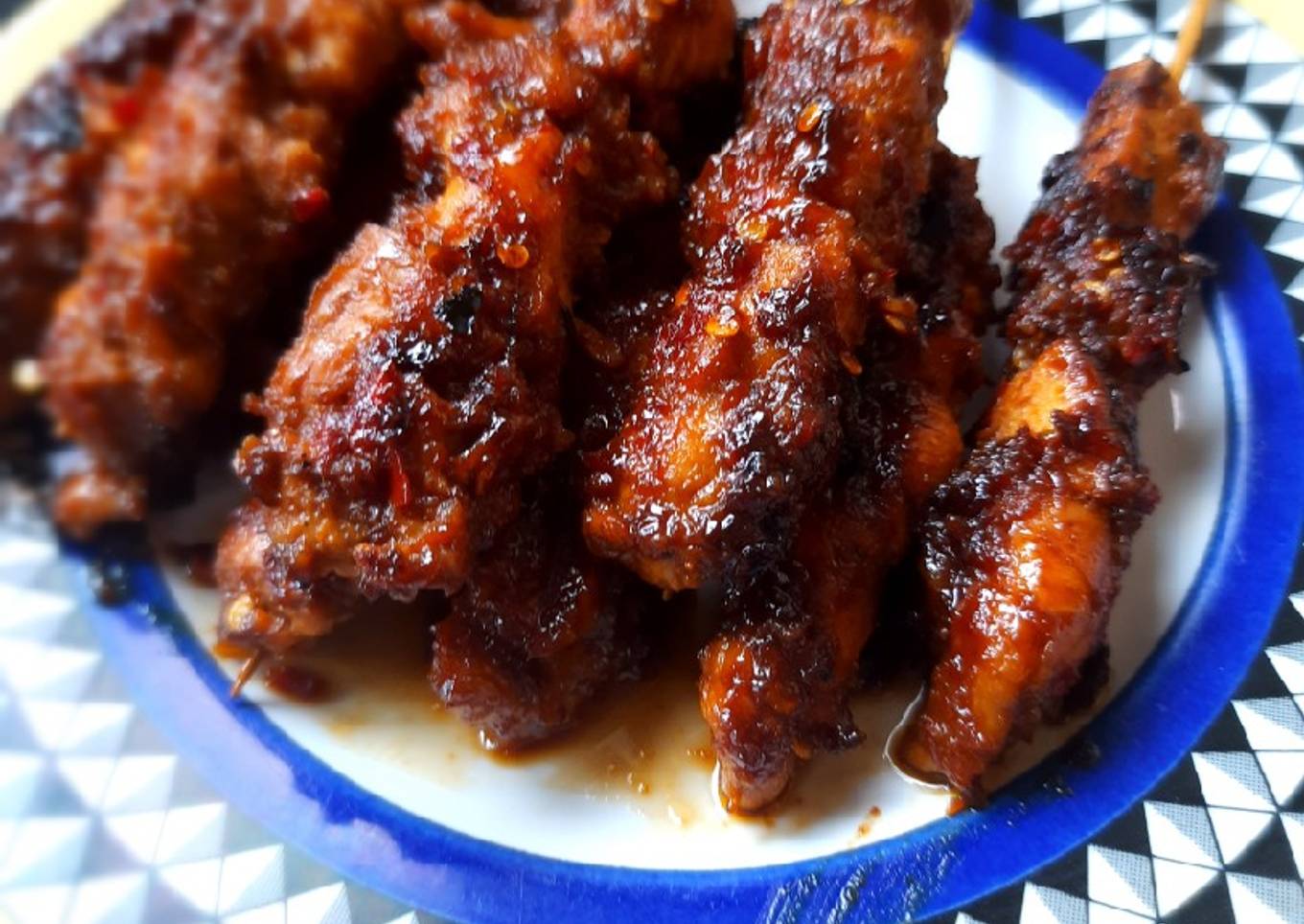 Sate ayam bumbu merah