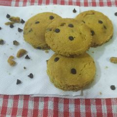 A picture of Eggless Chocolate stuffed Cookies.