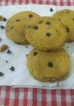 A picture of Eggless Chocolate stuffed Cookies.