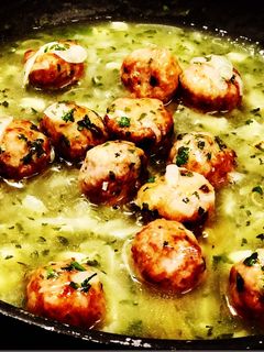 Una foto de Albóndigas en salsa (estilo tradicional)