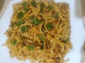 صورة لوصفة سباغيتي اقتصادية بالصوص بنينة 😋