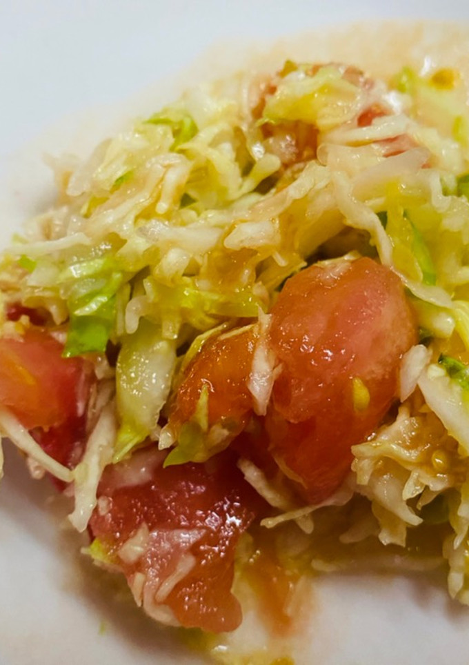 Una foto de Ensalada de Repollo con Tomate