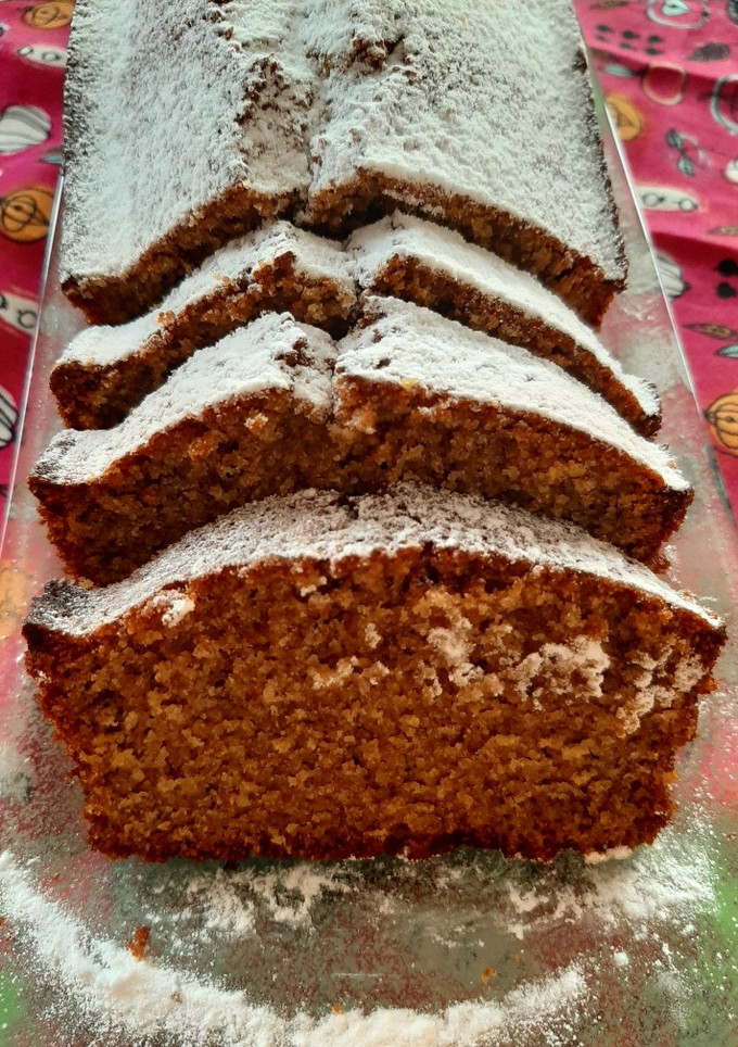 Una foto de Budín integral de limón y amapolas
