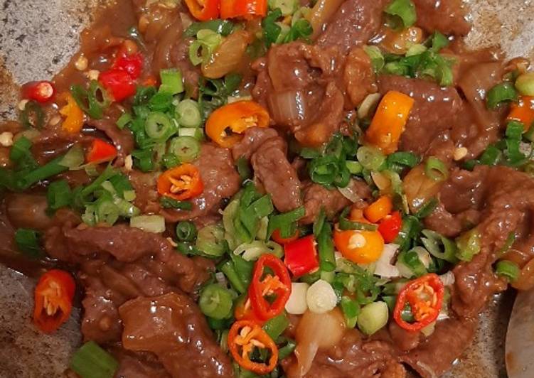 Langkah Mudah untuk Menyiapkan Spicy Beef Teriyaki, Lezat