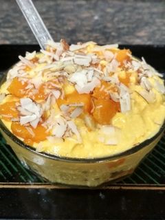 મેંગો શીખંડ(Mango shikhand Recipe in gujarati) રેસીપી મુખ્ય ફોટો