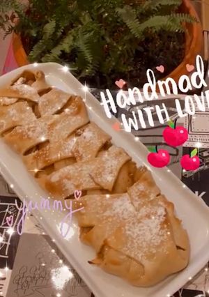Una foto de Strudel de manzana 🍎
