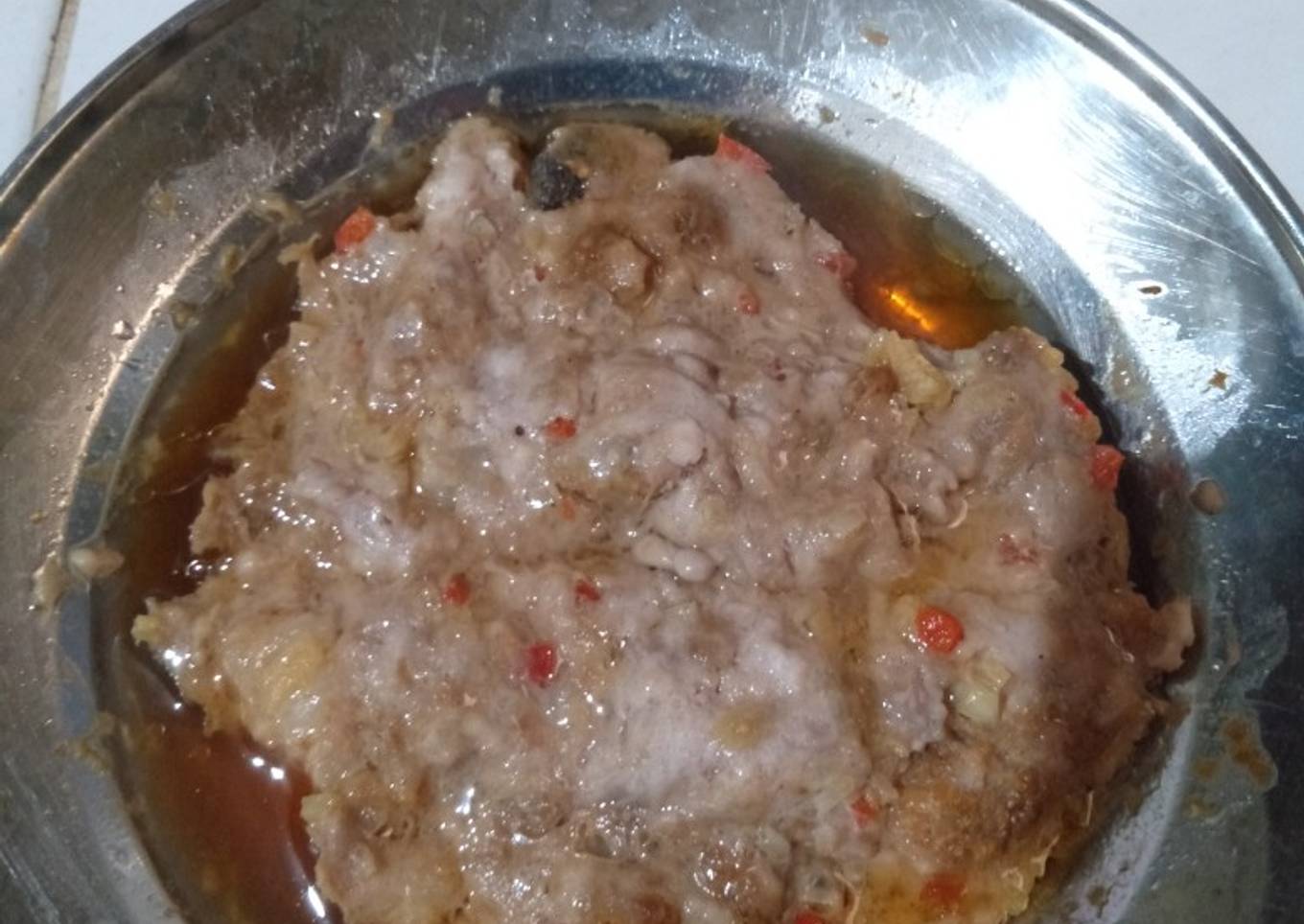 Daging babi kukus (tidak halal)